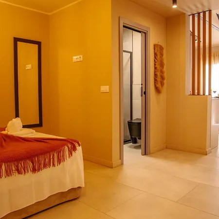 La Fabbrica Del Mediterraneo アパートホテル