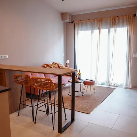 La Fabbrica Del Mediterraneo アパートホテル